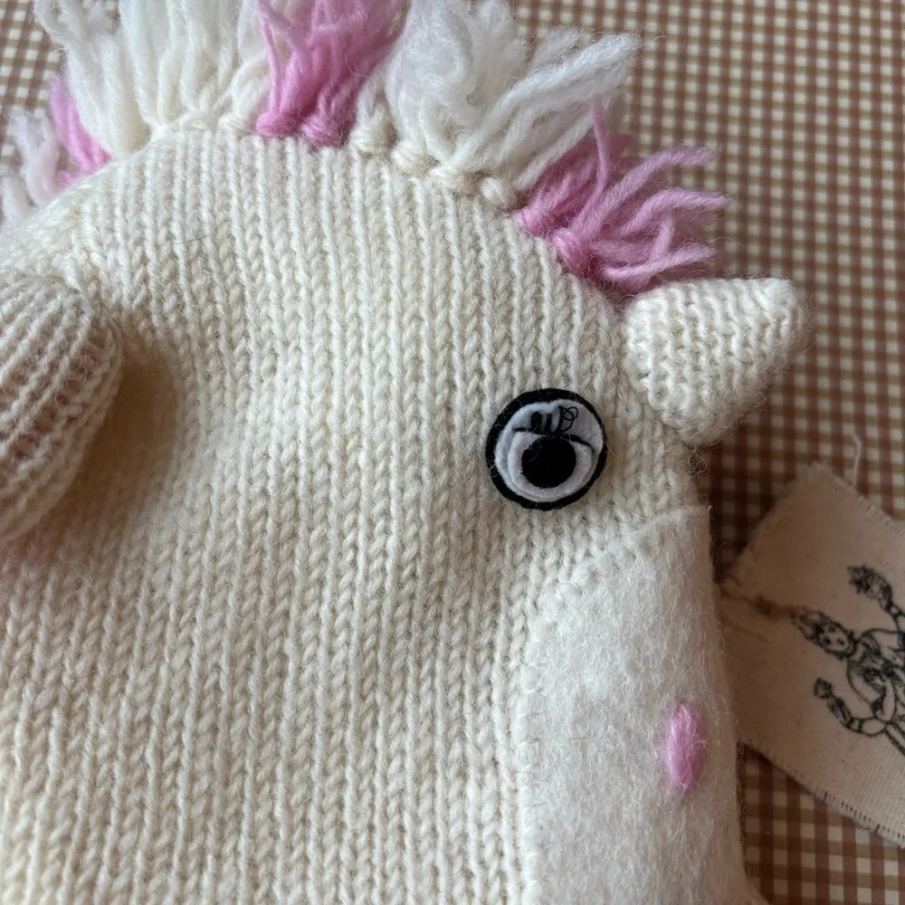 Nirvana Designs Unicorn Hat.Hand Knit + Mittens. wool. Handmade.NEW.M/L youth‎